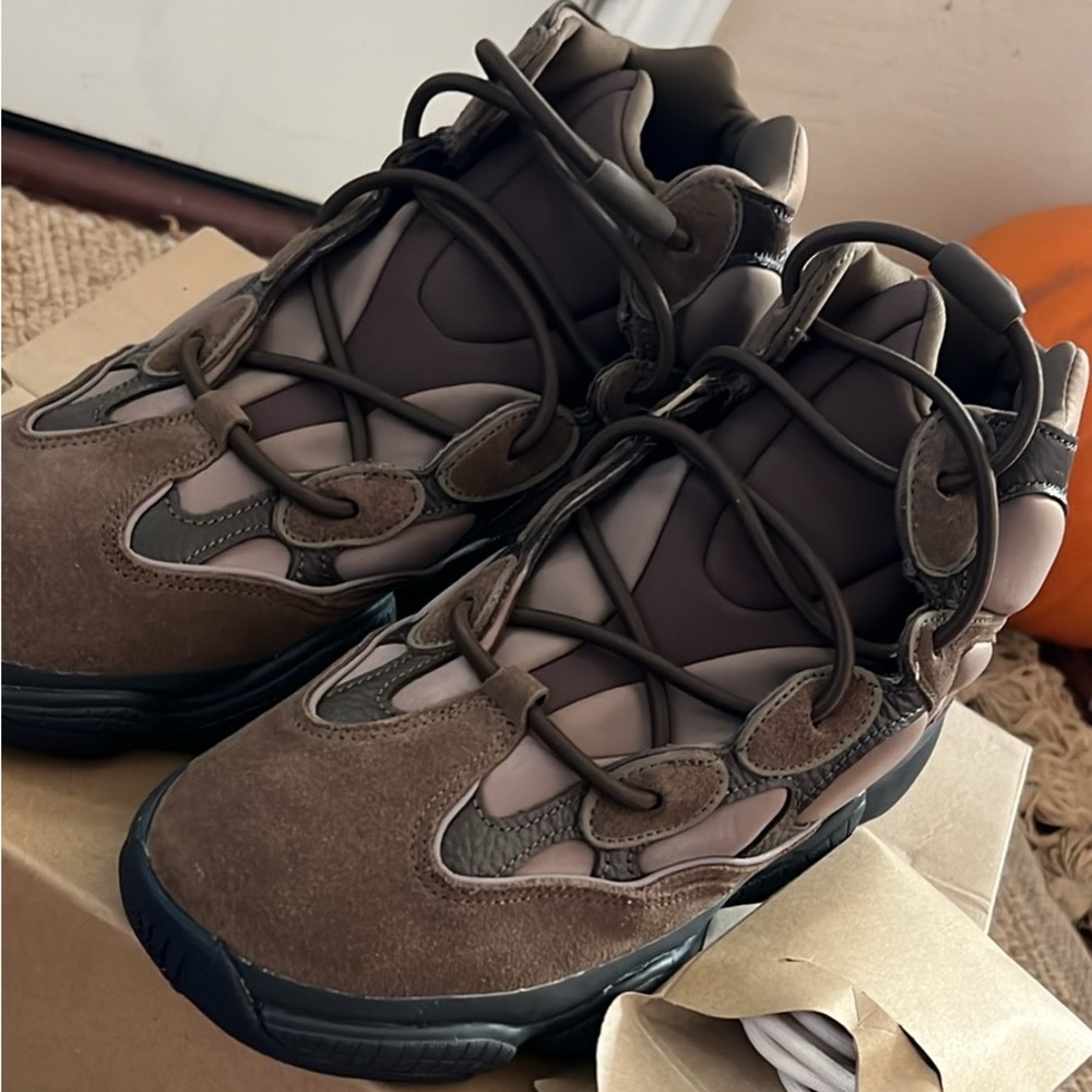 Brand new Yeezy 500 with box included and extra laces. Open to offers :)